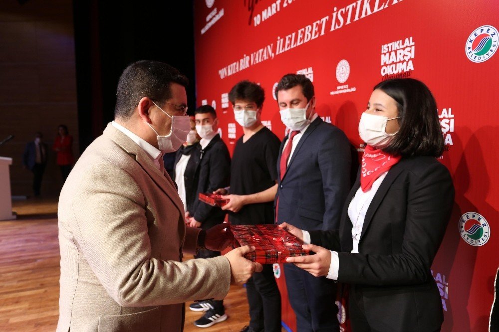 Kepez’de İ̇stiklal Marşı Okuma Yarışması