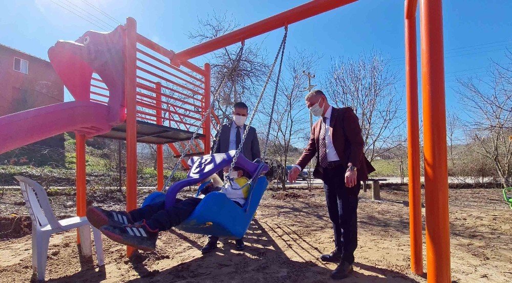 Başkan Büyükakın, Ahmet’in Parkına Konuk Oldu
