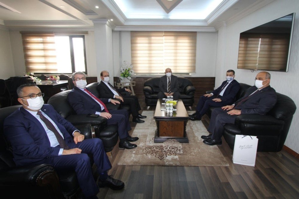 Rektörlerden Başkan Pekmezci’ye Ziyaret