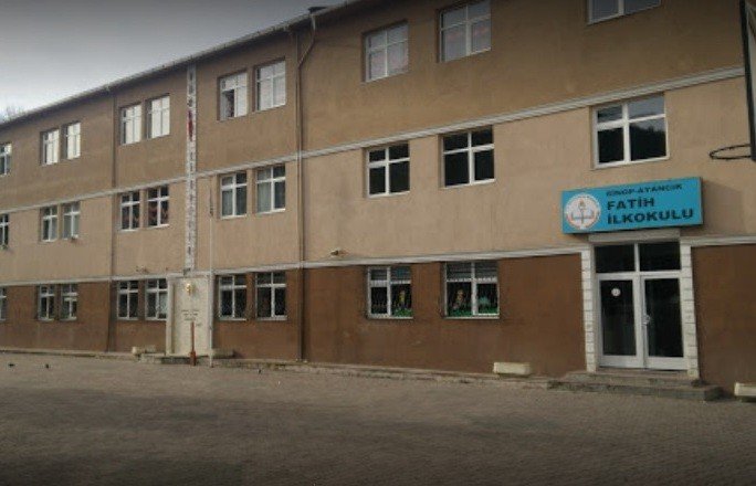 Sinop’ta Bir Köy Ve Okula ’korona’ Engeli