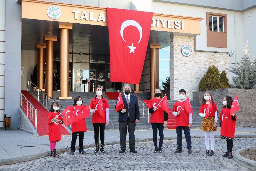 Talaslı Öğrencilerden İ̇stiklal Marşı Klibi