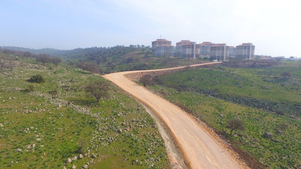Yunusemre’den Manisa Cbü Toki̇ Konutlarına Yol