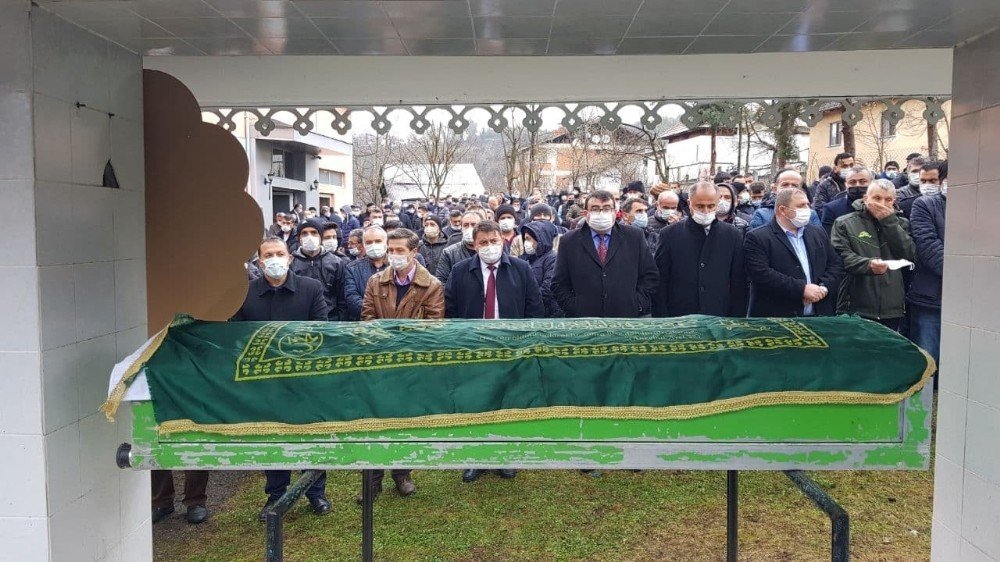 Oğlu Tarafından Kurşunlanarak Öldüren Şahıs Toprağa Verildi