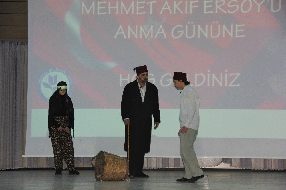 12 Mart İ̇stiklal Marşı’nın Kabulü Ve Mehmet Akif Ersoy’u Anma Günü Münasebetiyle Erzincan’da Program Düzenlendi
