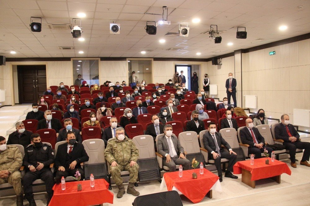 Oltu’da 12 Mart İ̇stiklal Marşı’nın Kabulü Ve Mehmet Akif Ersoy’u Anma Programı