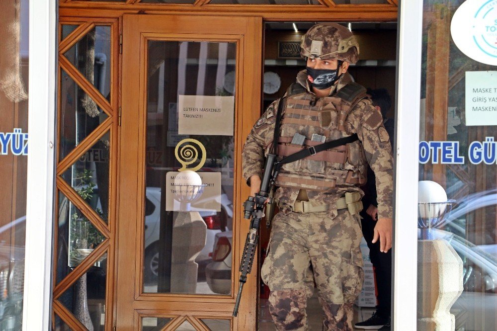 Antalya’da Pöh Destekli Sinirli Müşteri Operasyonu