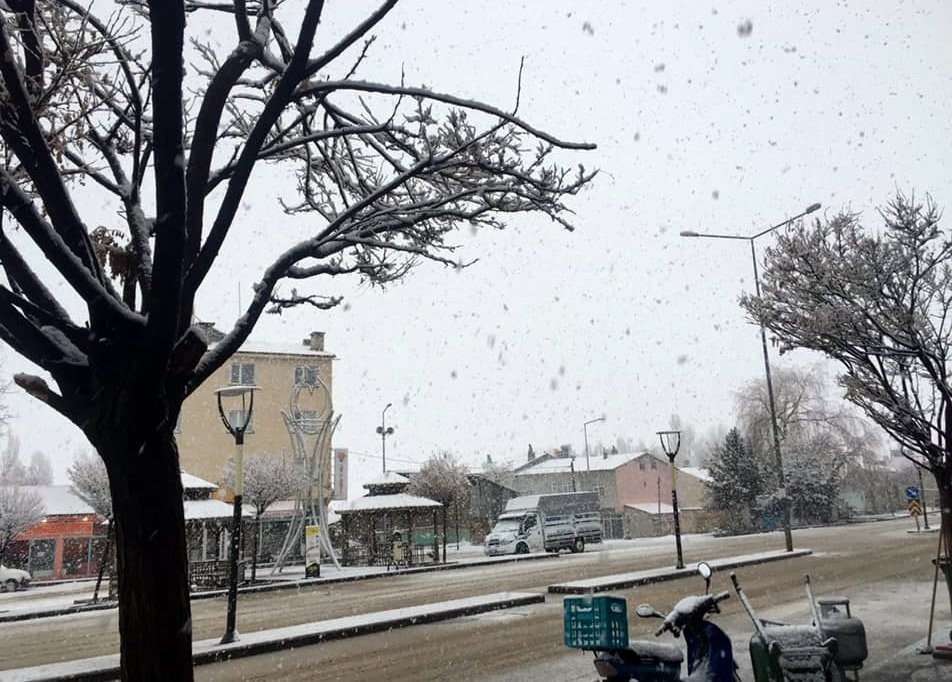 Bayburt’un Yüksek Kesimleri Yeniden Beyaza Büründü