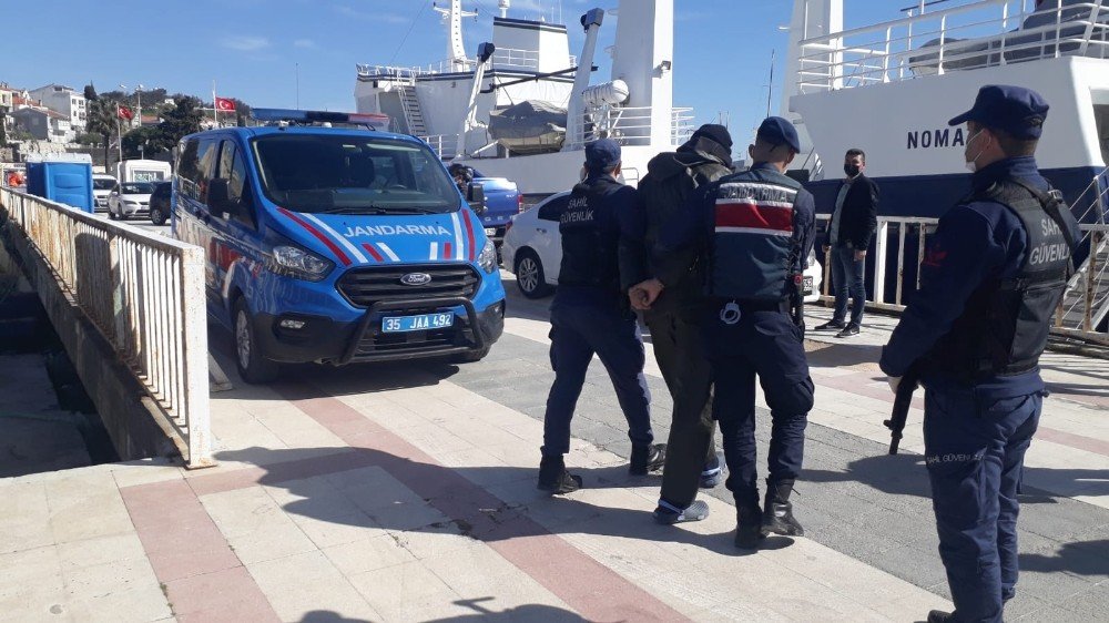 Çeşme’de Yabancı Bayraklı Yatta 51 Düzensiz Göçmen Yakalandı