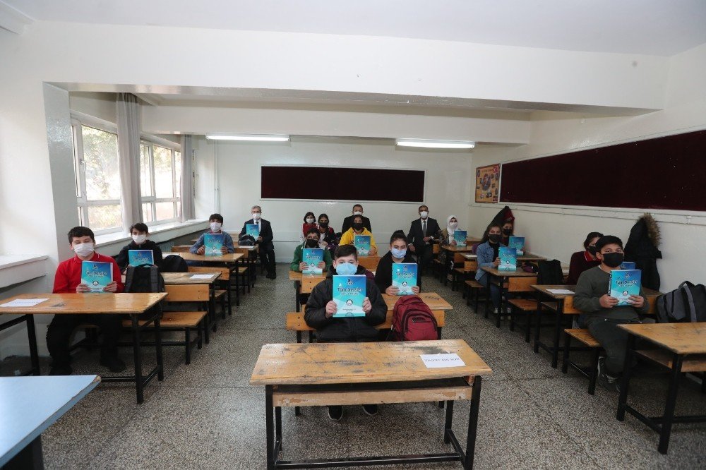 Şahinbey’den Eğitime Destek Sürüyor