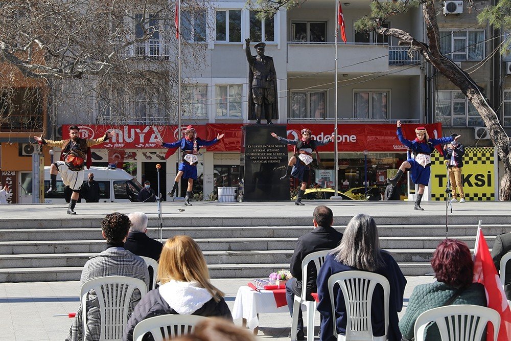 İ̇stiklal Marşı’nın Kabulü Burhaniye’de Kutlandı
