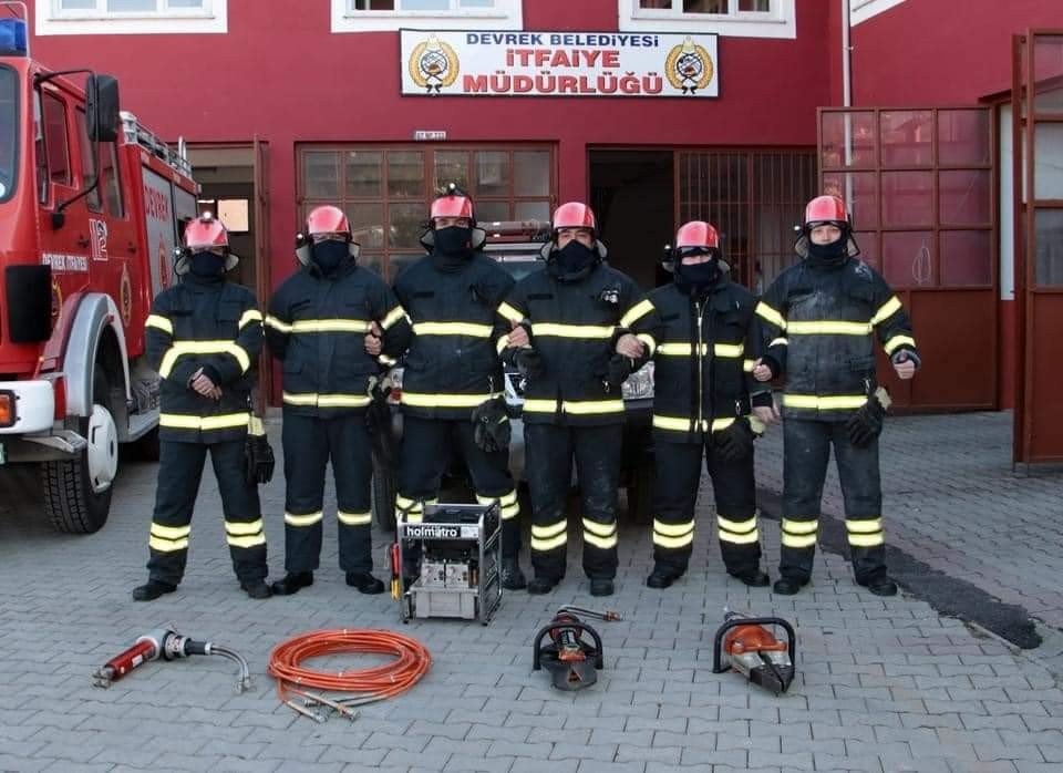 İ̇tfaiye Personeline Yangına Dayanıklı Elbise