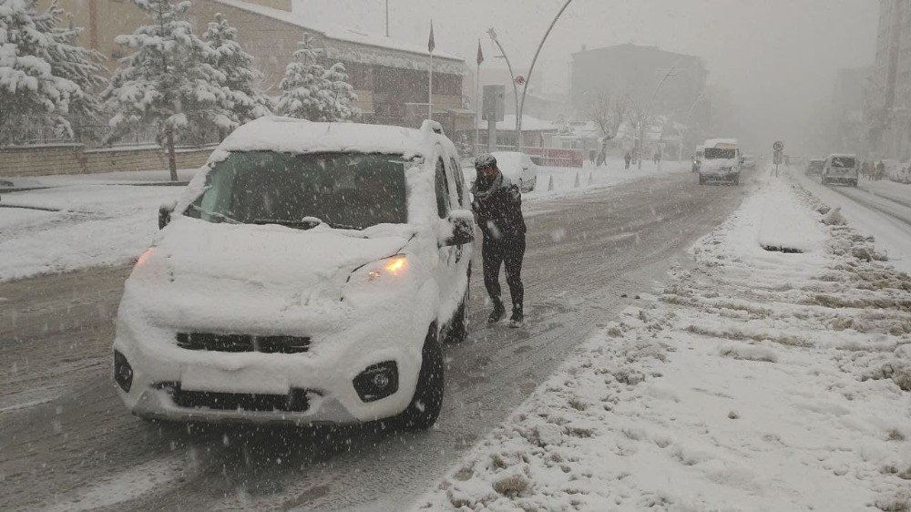 Muş’ta 134 Köy Yolu Ulaşıma Kapandı