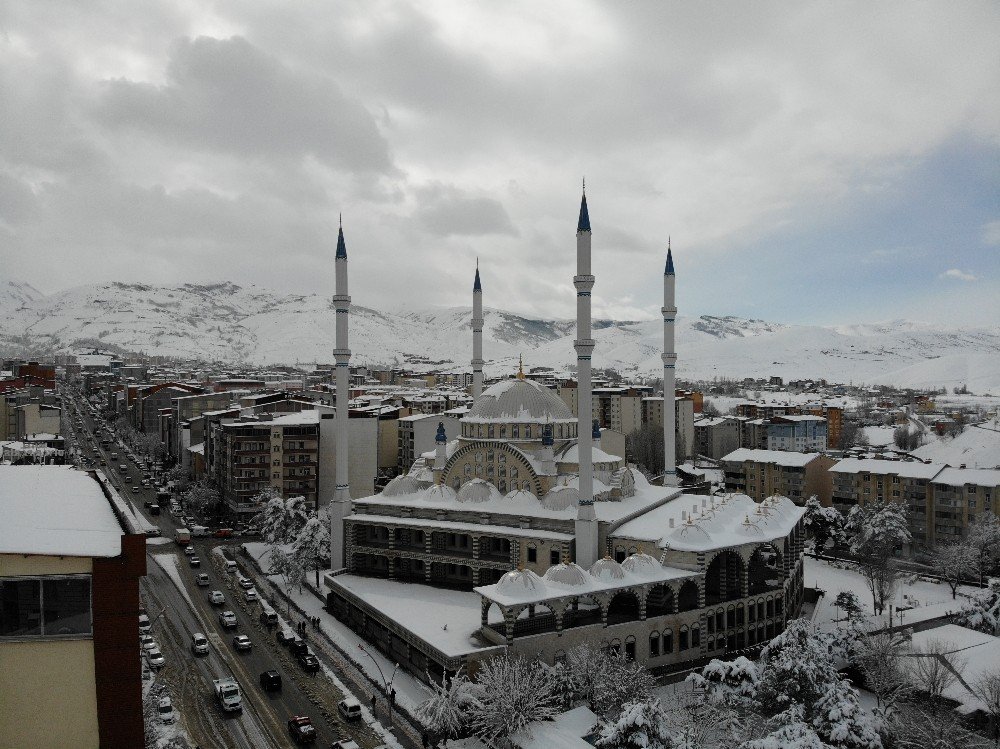 Muş’ta Kartpostallık Kış Manzaraları