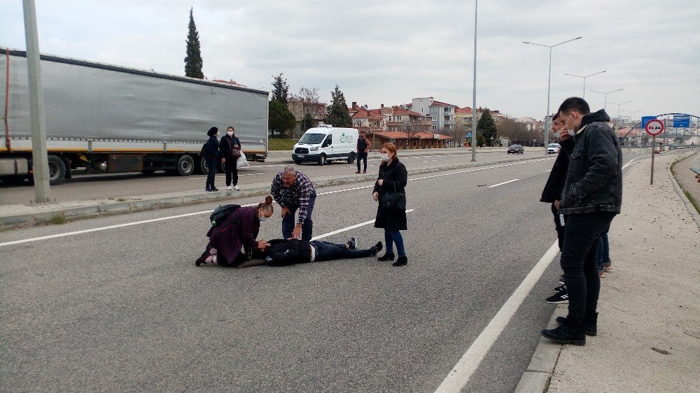 Tekirdağ’da Yola Fırlayan Yayaya Tır Çarptı, O Anlar Kameraya Yansıdı
