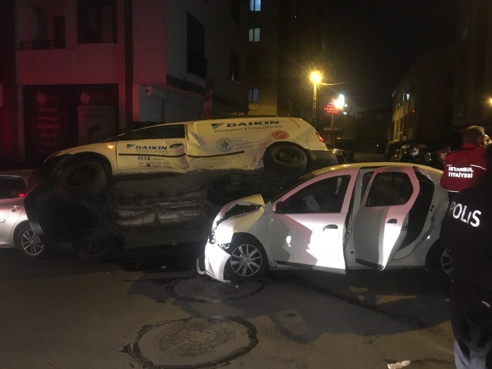 Ümraniye’de Kontrolsüz Sürücüler Dehşet Saçtı: 1 Yaralı