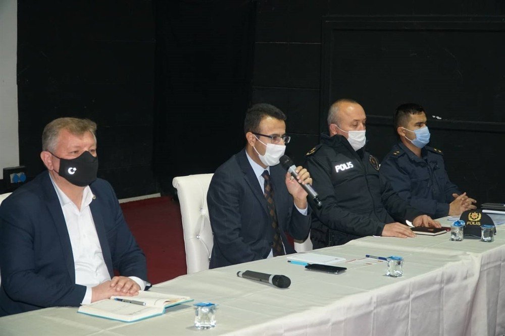 Muhtar Ve Azalara Afet Farkındalık Eğitimi Verildi
