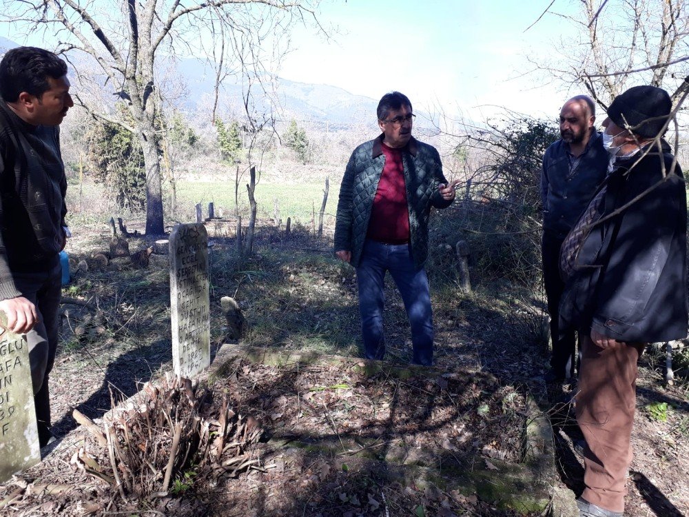 İ̇şçilerin Dikkati Şehit Mezarını Gün Yüzüne Çıkardı