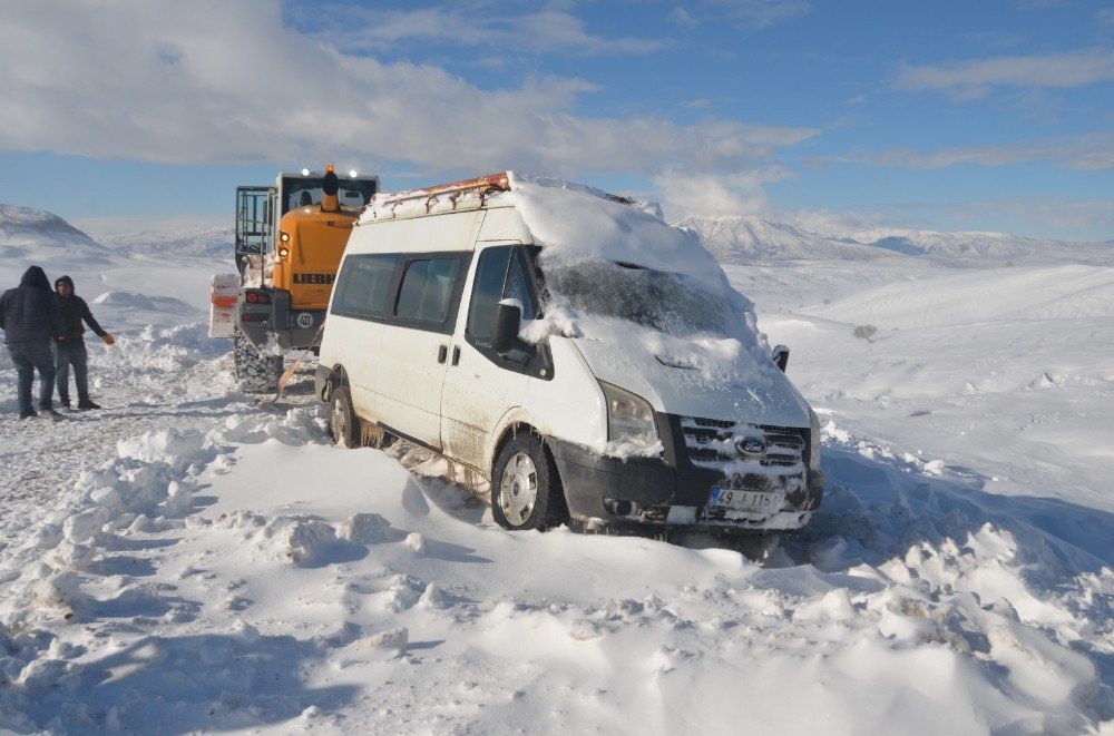 Muş’ta 39 Köy Yolu Ulaşıma Açıldı