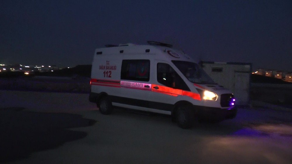 Tuzla’da Feci Kaza: Lüks Aracıyla Şarampole Yuvarlandı