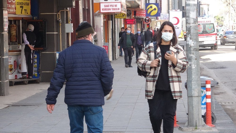 Zonguldak’ta Caddeler Boş Kaldı