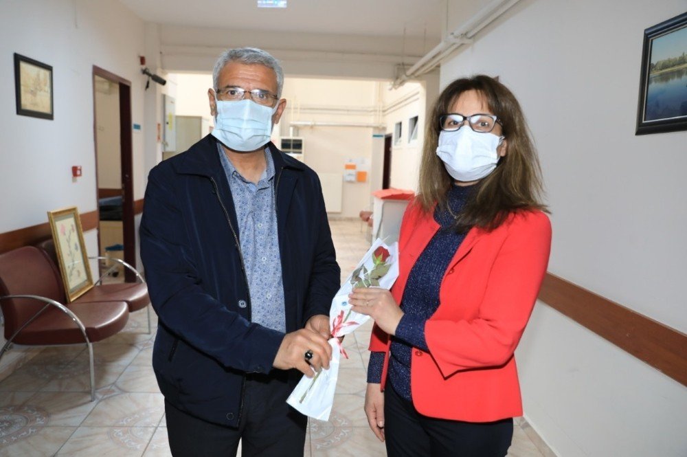 Güder’den Sağlıkçılara Tıp Bayramı Ziyareti