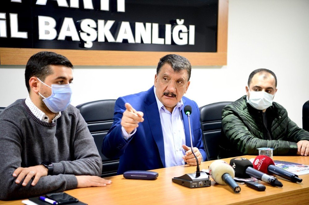 Gürkan, Ak Gençlik İle Bir Araya Geldi