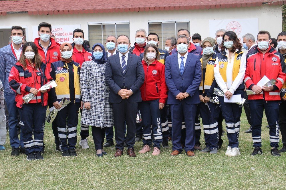 Vali Erkaya Yırık, “sizlerin Vefakarlığı Olmasaydı Tablomuz Daha Ağır Olabilirdi”