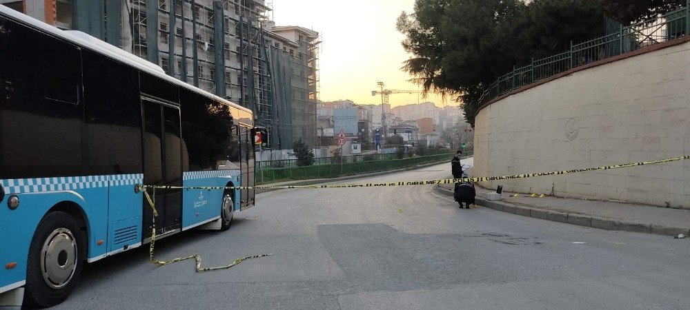 Kağıthane’de İki Gence Kısıtlama Gününde Silahlı Saldırı