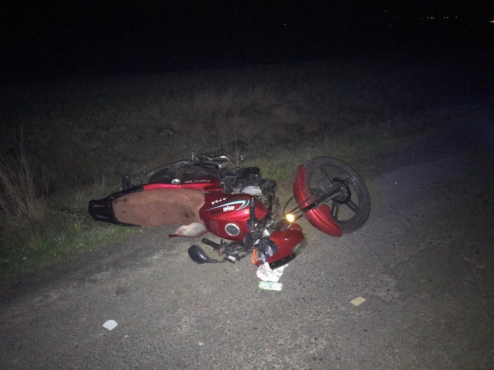 Mıcıra Kapılan Motosiklet Taklalar Attı: 1 Yaralı
