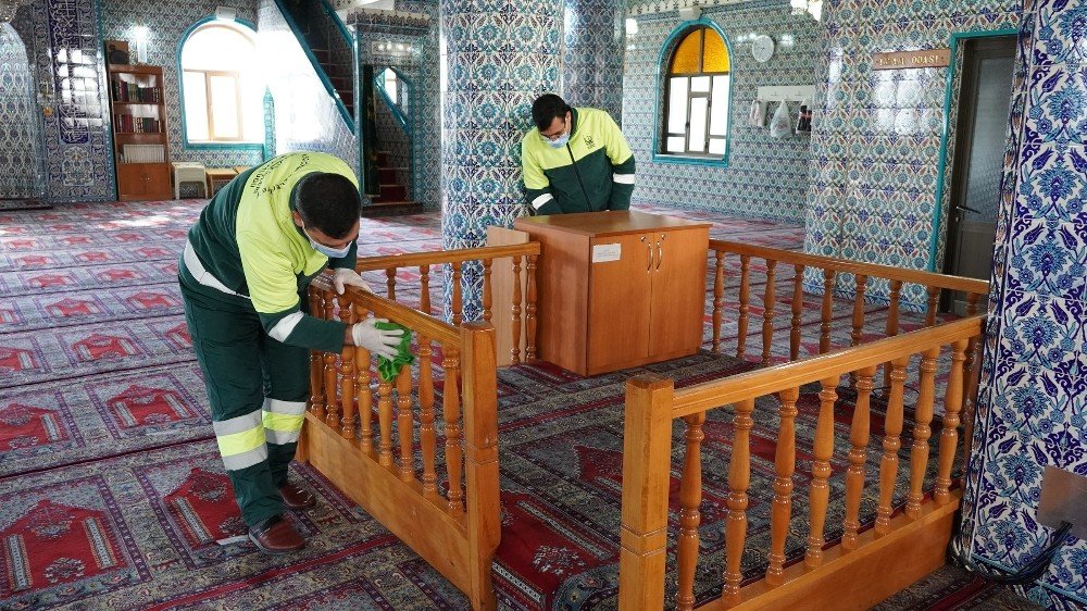 Keçiören’de 300 İbadethane Dezenfekte Edildi