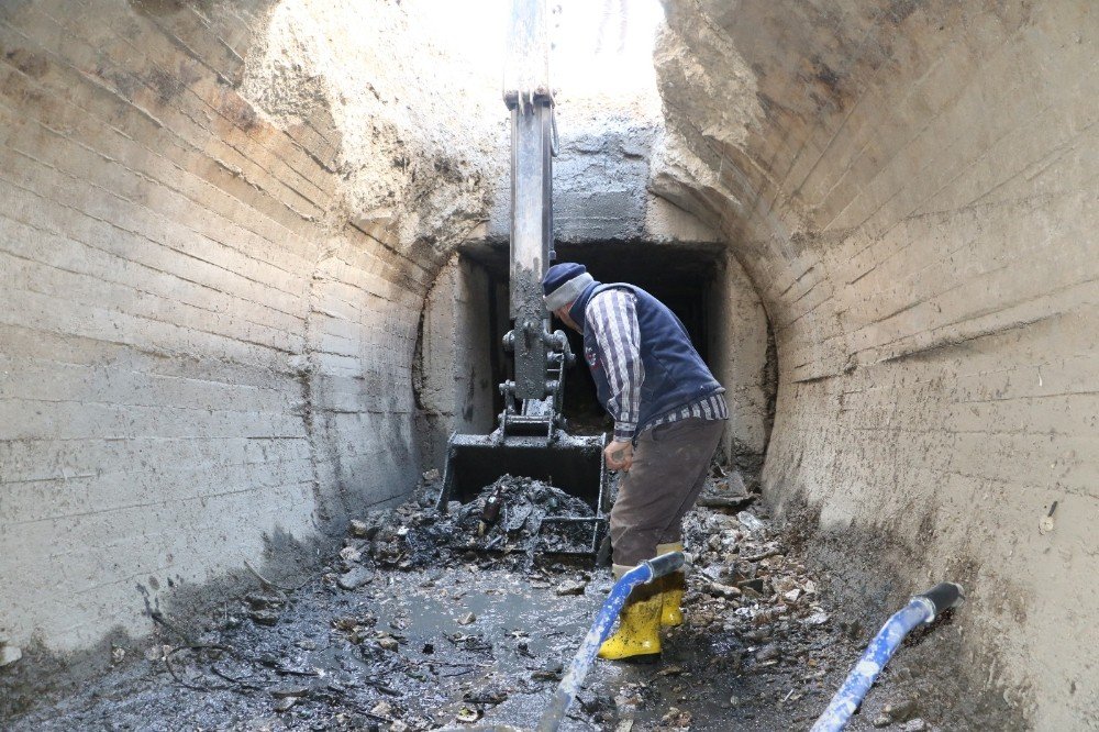 Sulama Kanalındaki Temizlik Tamamlandı, 137 Kamyon Çöp Çıktı
