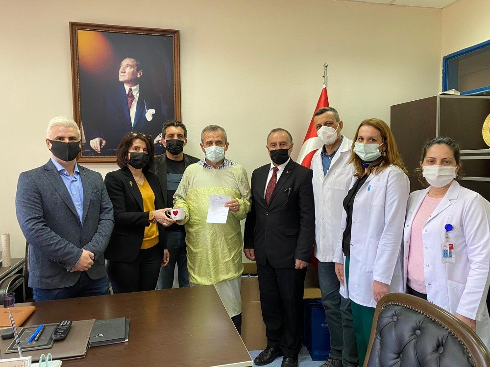 Aliağa Mhp İ̇lçe Teşkilatı Tıp Bayramını Kutladı