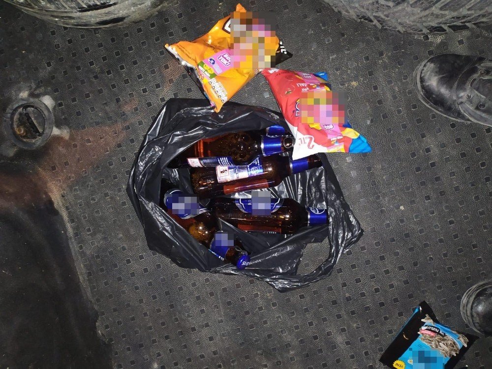 Sokağa Çıkma Yasağında Alkol Satarken Yakalandılar