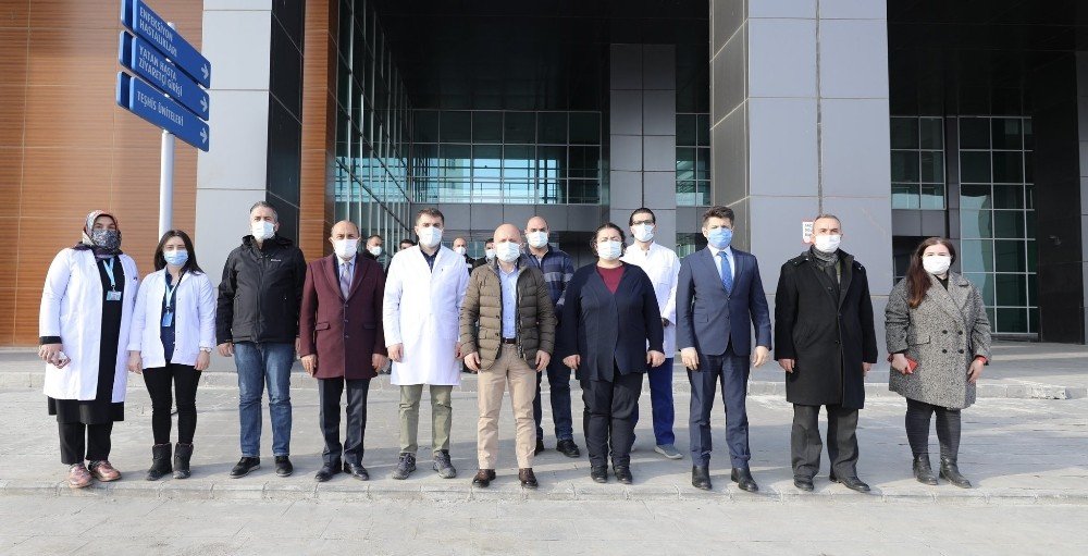Vali Varol’dan Sağlık Çalışanlarına Ziyaret