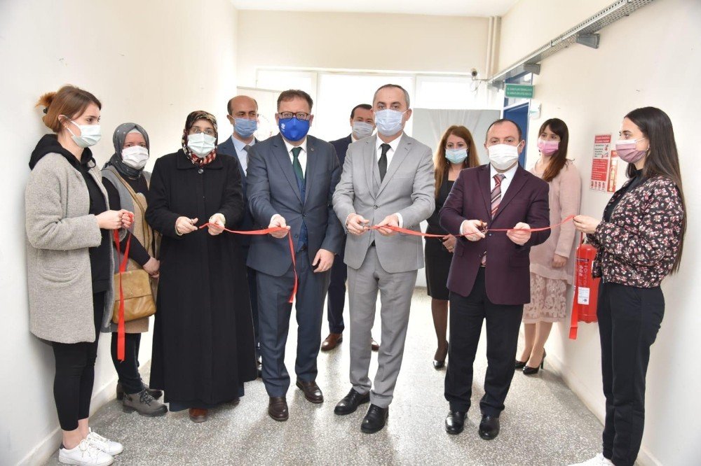 Altıeylü Halk Eğitim’de Çini Atölyesinin Açılışı Yapıldı