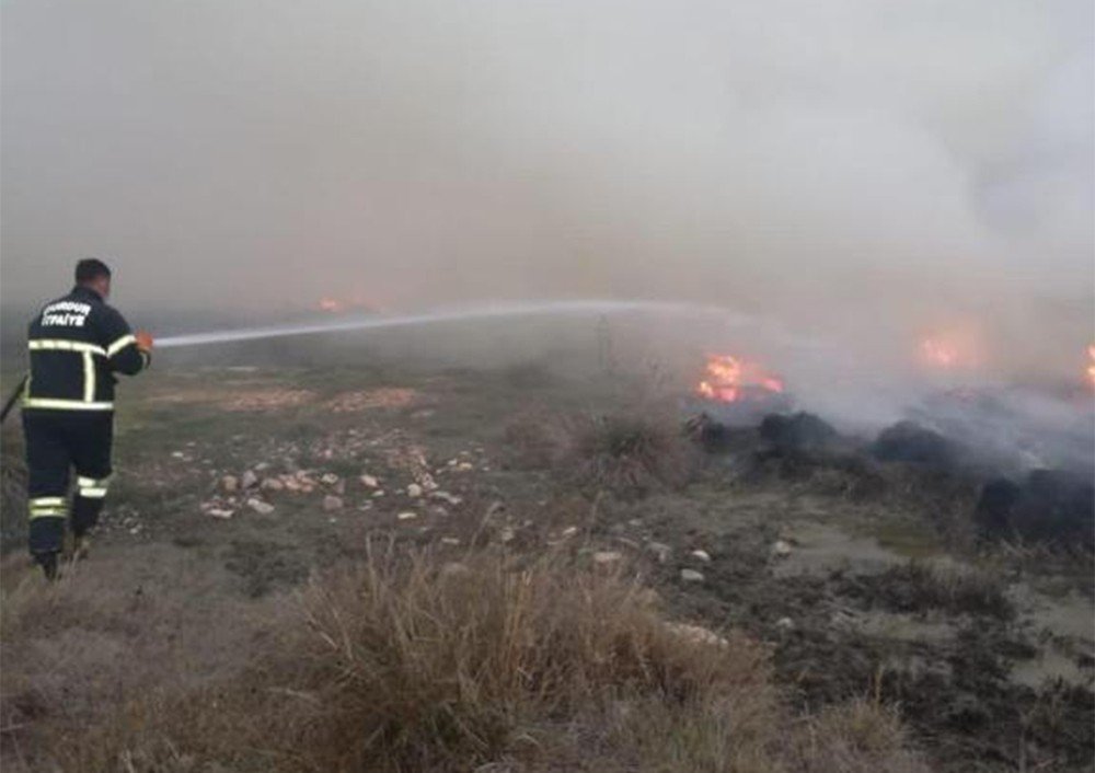 Burdur’da 50 Dönüm Arazi Yandı, Köylüler Traktör Ve Tankerlerle Su Taşıdı