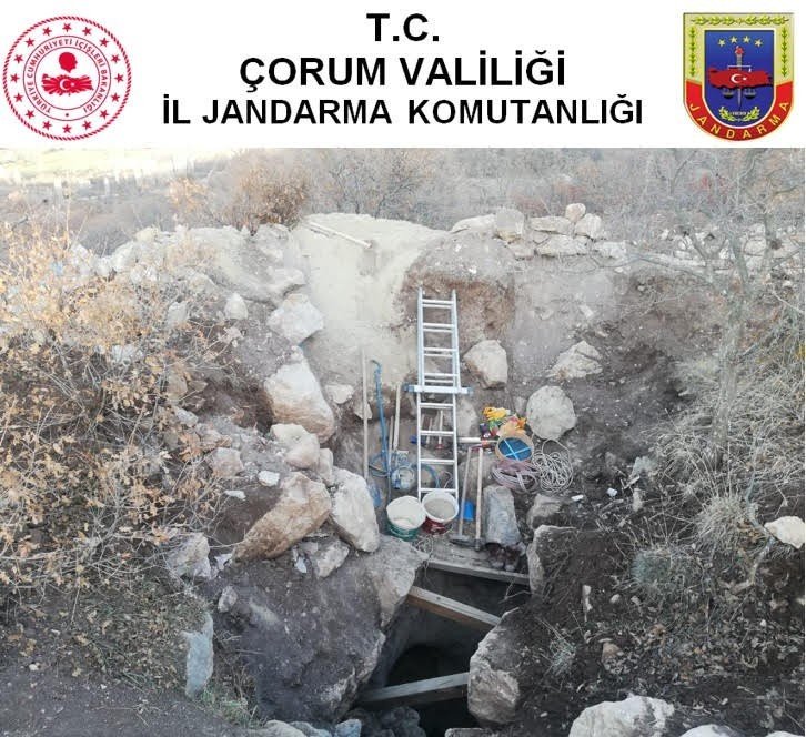 Çorum’da Kaçak Kazı 2 Kişi Suçüstü Yakalandı