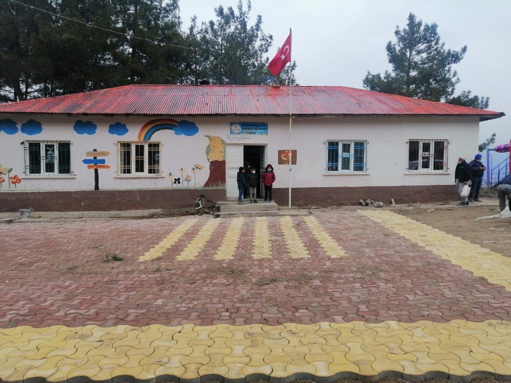 Dulkadiroğlu’ndan Okullarda Çevre Düzenlemesi