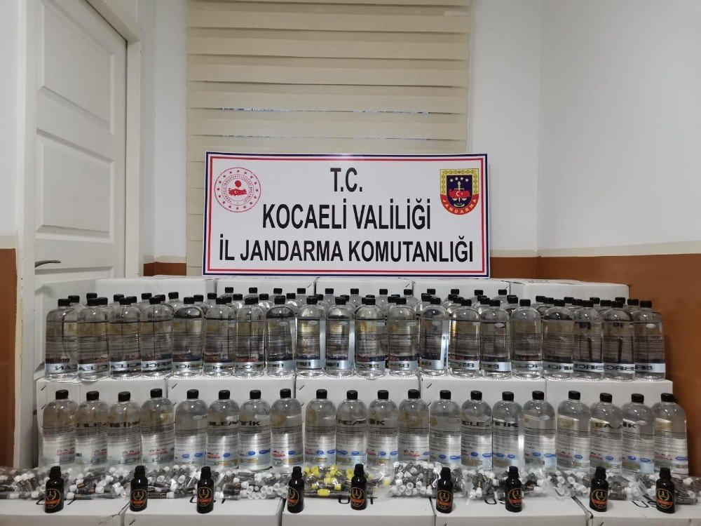 Kocaeli’de Yüzlerce Litre Etil Alkol Ele Geçirildi