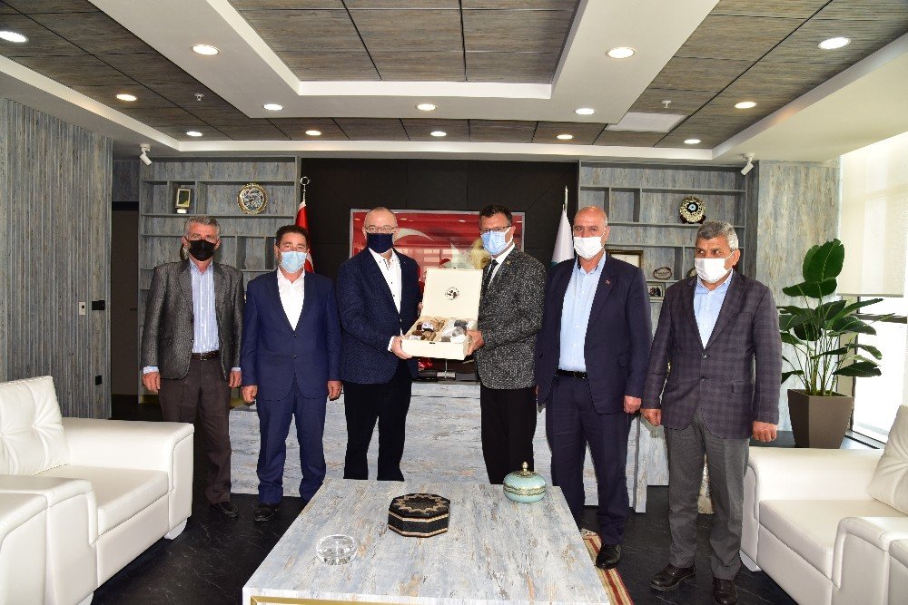 Başkan Ergün, Öküzcüoğlu Ve Alaşehirli Muhtarları Ağırladı