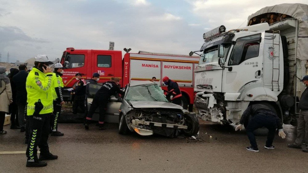 Manisa’da Feci Kaza: 3 Ölü, 1 Ağır Yaralı