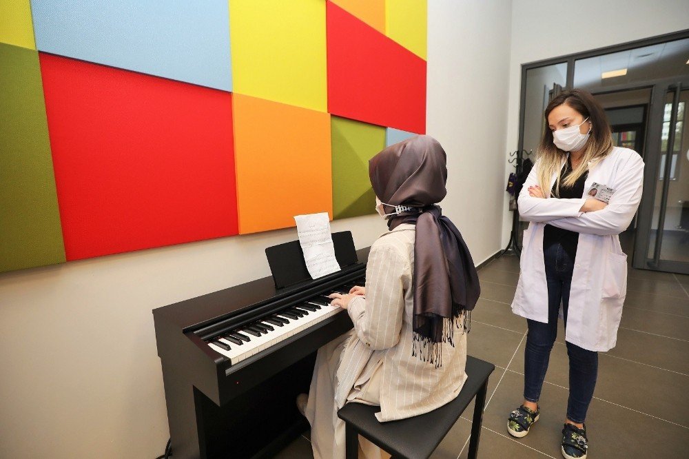 Yeni Piyanistler Şehitkamil Sanat Merkezi’nde Yetişiyor