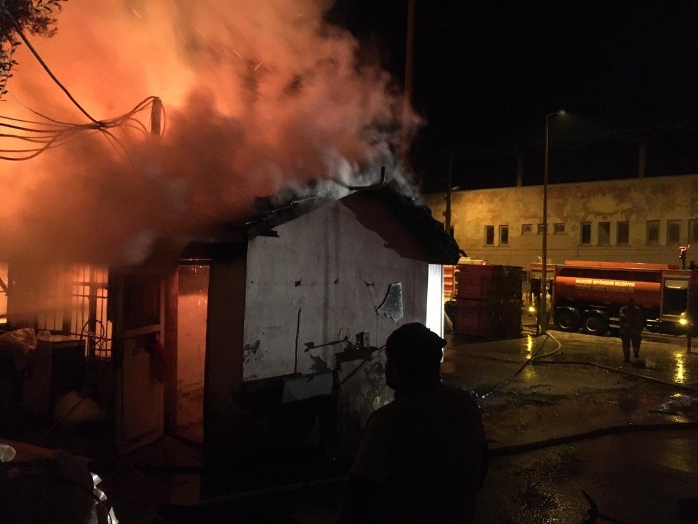 Bıçkı Atölyesi Alevlere Teslim Oldu