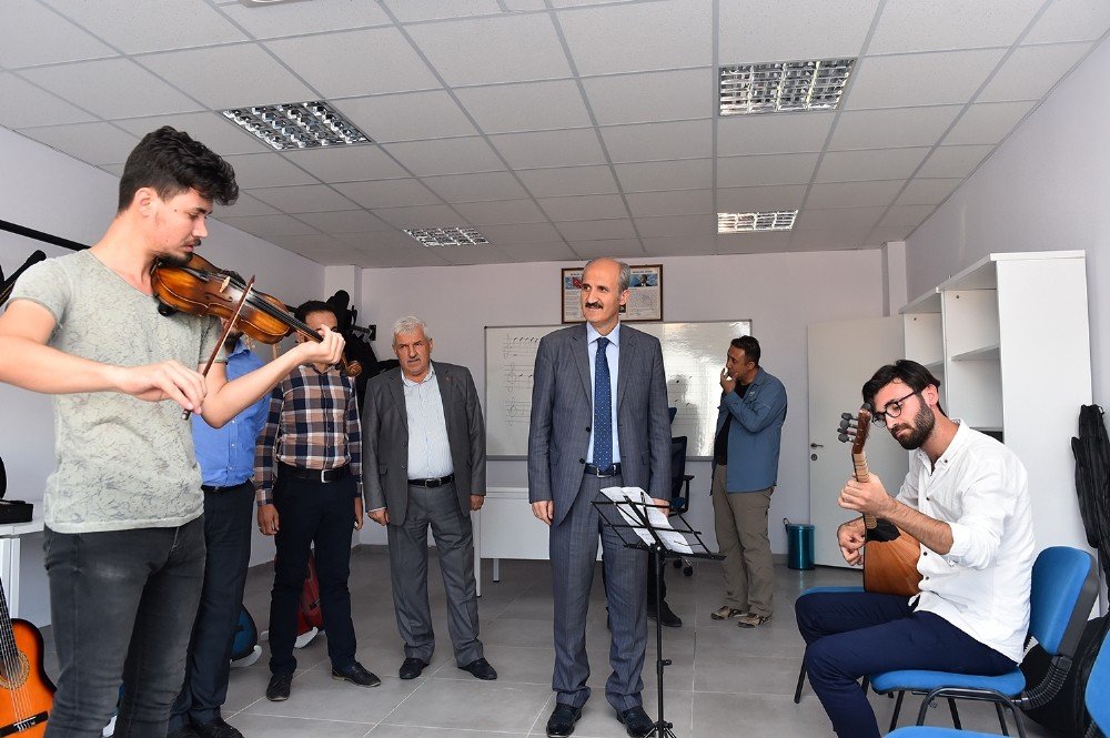 Dulkadiroğlu Gençlik Merkezinde Kurs Kayıtları Başladı