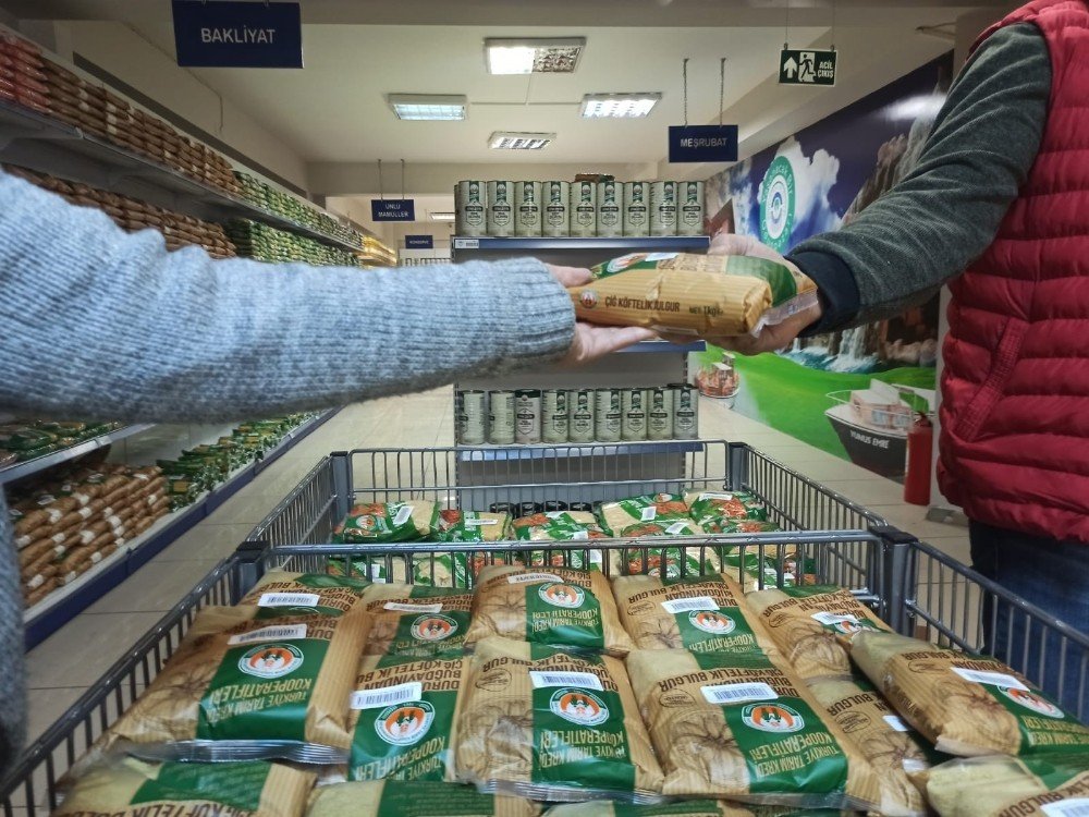 Bu Markette Para Değil Puan Geçiyor