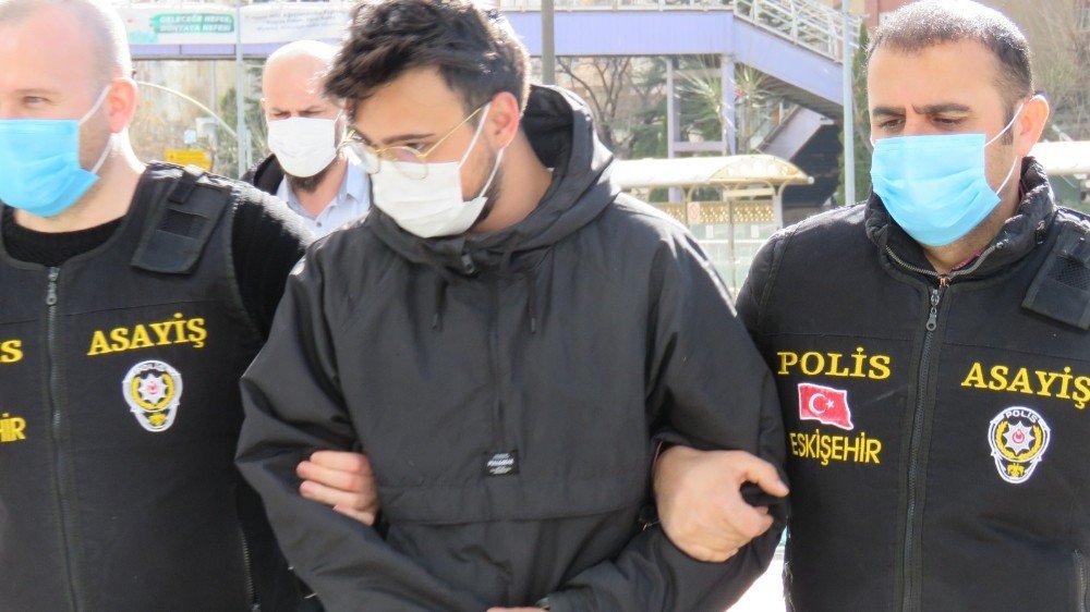 Cinsel İçerikli Paylaşım Yapan Şüpheli Yakalandı