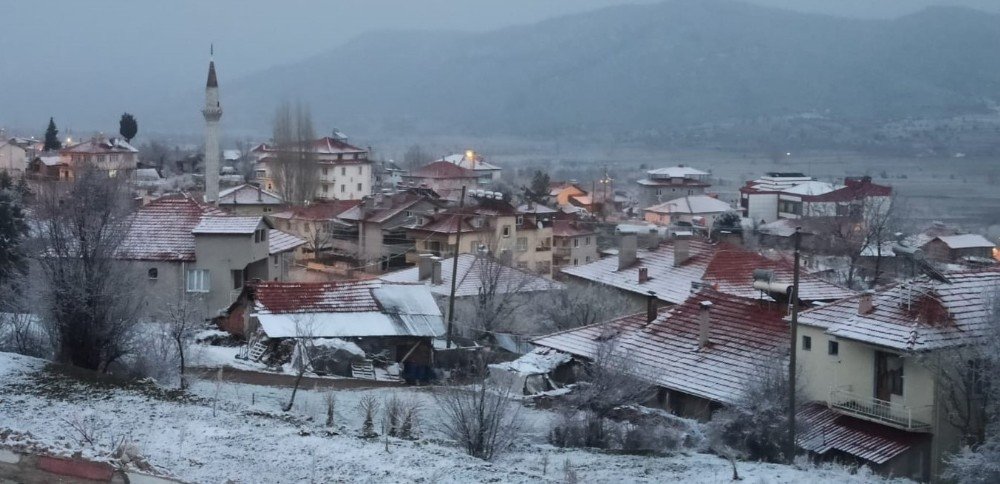 Mart Karı Çameli’yi Beyaze Bürüdü