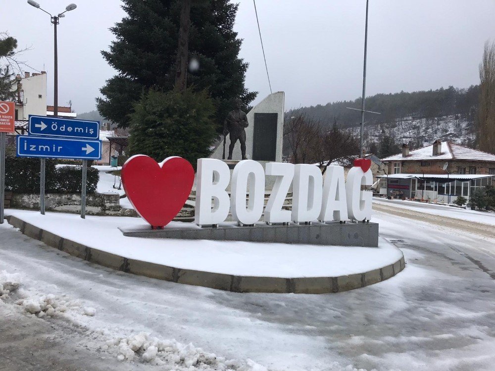 Mart Karı İ̇zmir’deki Bozdağ’ı Beyaza Bürüdü
