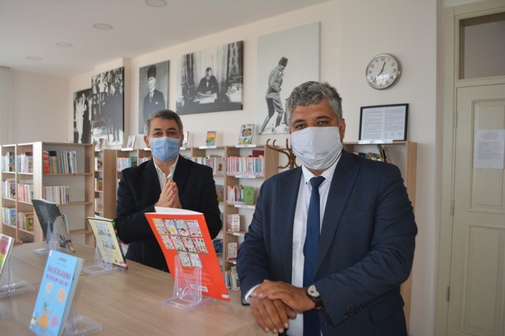 Ayvalık’ta “nejat Hürbaş Hikaye Yarışması” Heyecanı