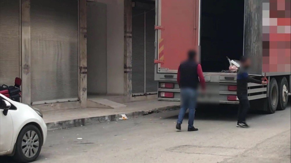 Evden Depoya Uyuşturucu Taşıma Polise Takıldı